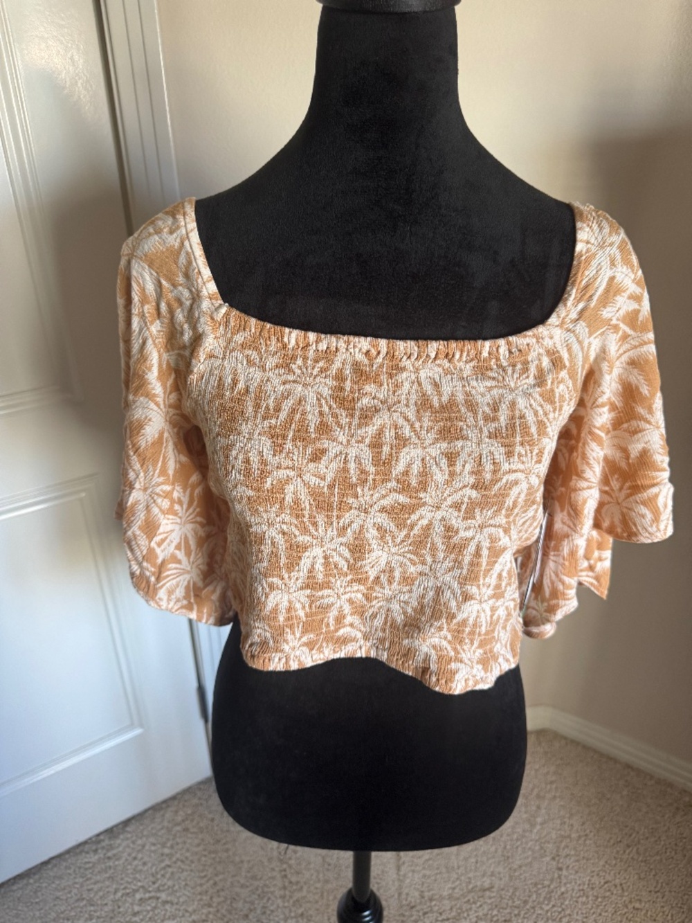 Rip Curl Palm Tree Tropical Smocked Short Flowy Sleeve Crop Top  Large New